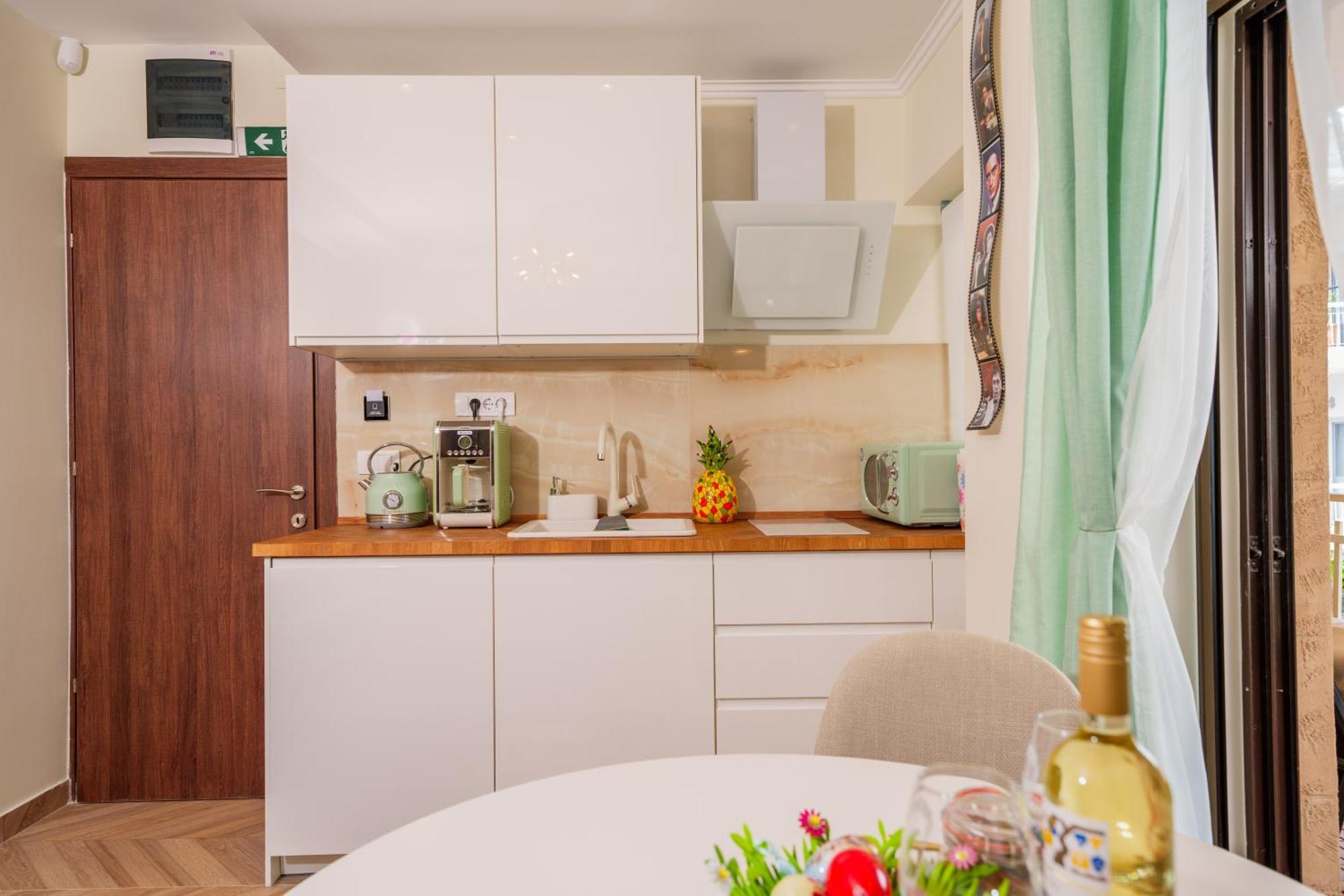 Lux Movie Stars Apartments Perea Peraía المظهر الخارجي الصورة